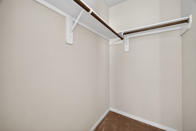 Building Photo - 923 Steel Blue Dr