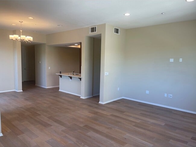Building Photo - 13019 Park Pl