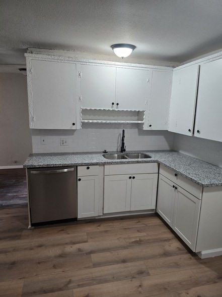 Building Photo - 3006 Dacca Dr