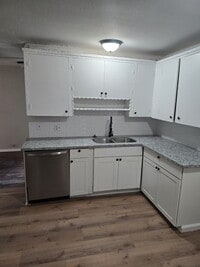 Building Photo - 3006 Dacca Dr