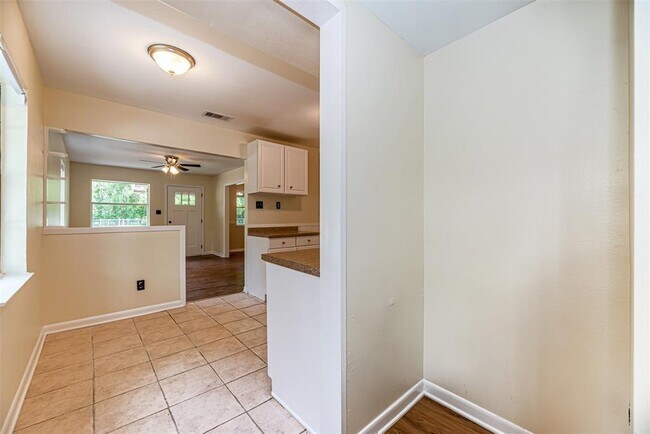 Building Photo - 11603 Dakar Dr