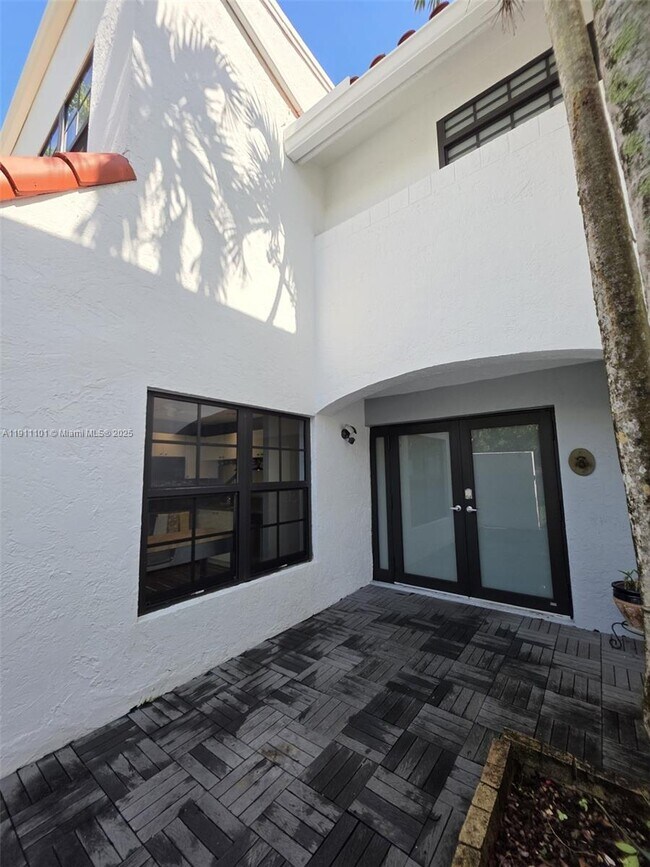 Building Photo - 20900 Leeward Ct