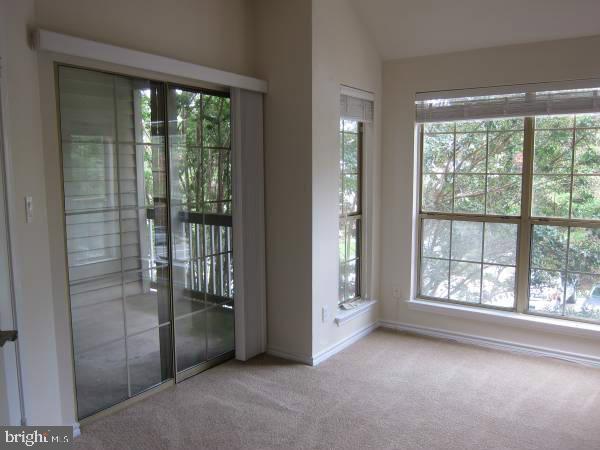 Building Photo - 3910 Penderview Dr