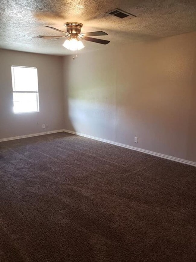 Building Photo - NISD HOME