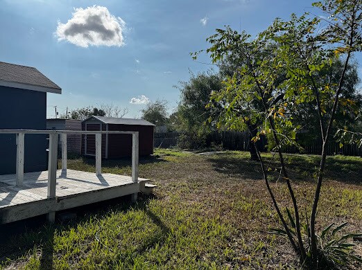 Building Photo - 233 Blevins St