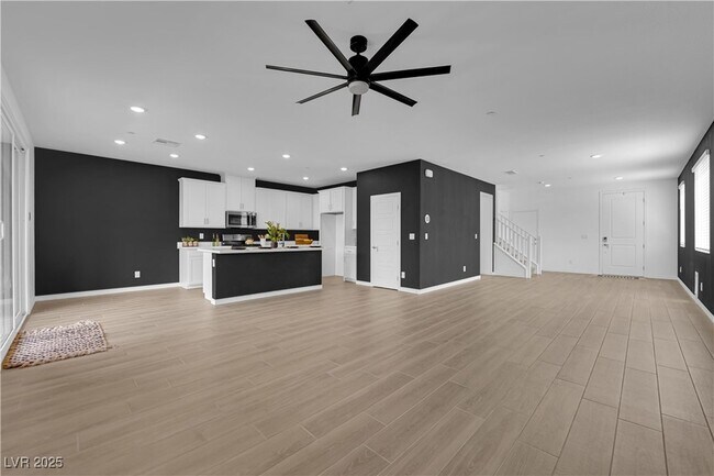 Building Photo - 195 Vander Rdg St