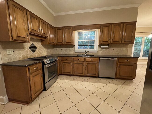 Building Photo - 163 Bent Tree Dr