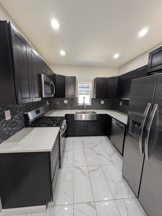 Building Photo - 3Bed/2 Bath Home in Southside -- Available NOW!