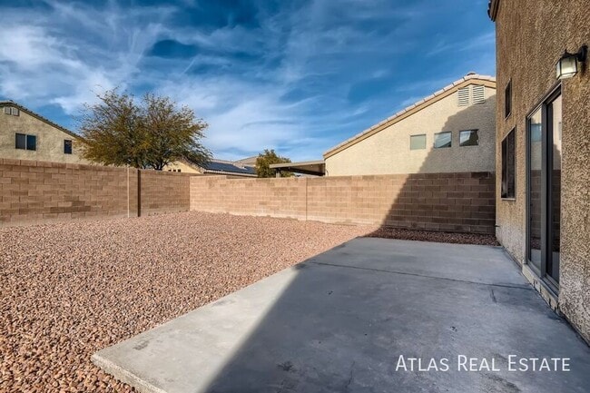 Building Photo - 5821 Alisa Roberts St