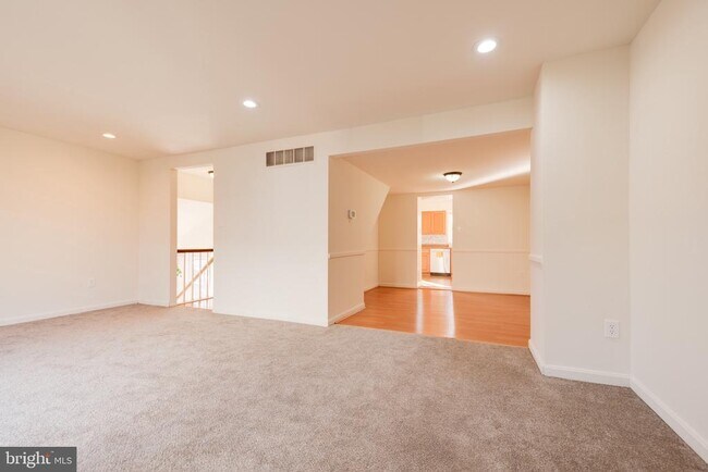 Building Photo - 10742 Cordage Walk