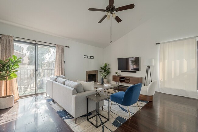 Building Photo - 3758 Tanglewilde St