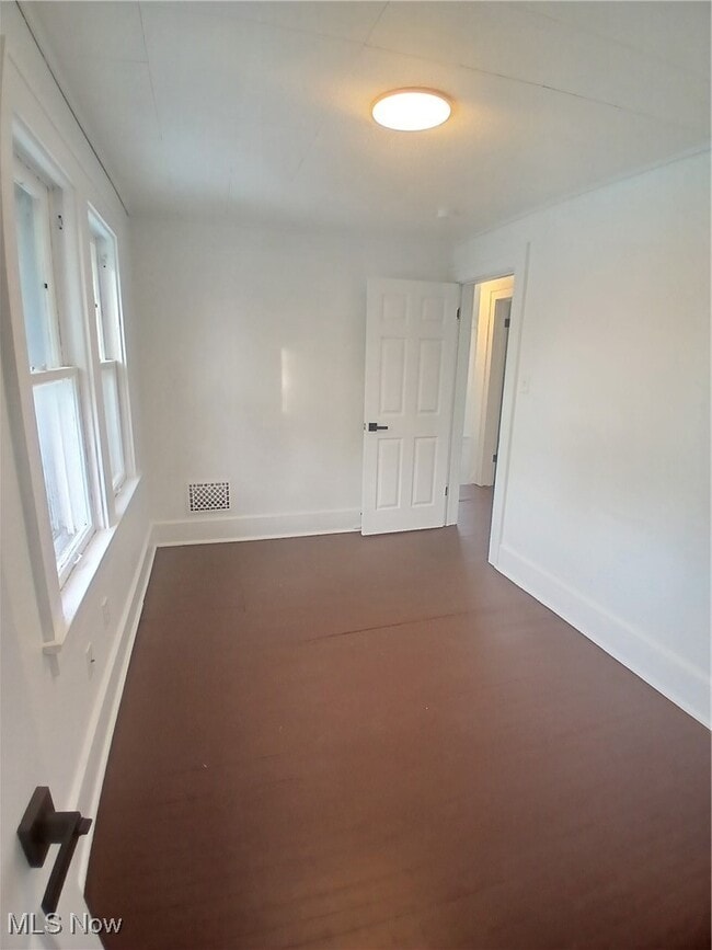 Building Photo - 39 Hilton Ave