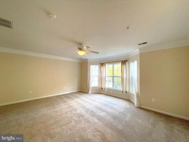 Building Photo - 23435 Dahlia Cir