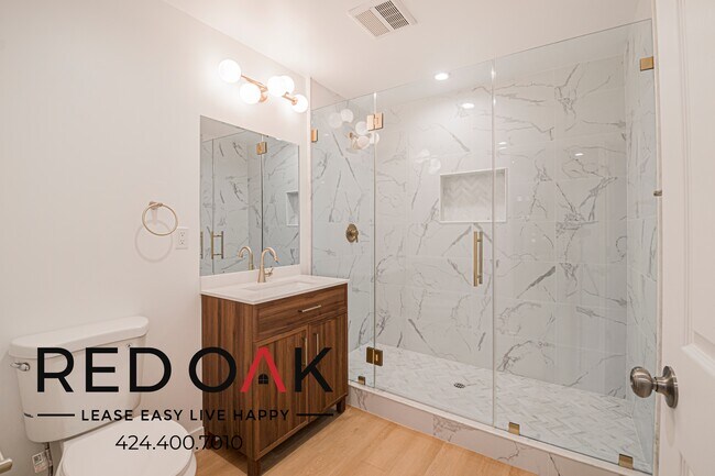 Building Photo - 6738 Independence Ave