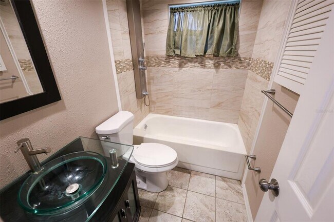 Building Photo - 3349 Silver Hill Dr