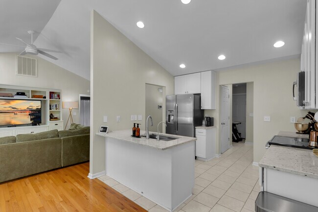 Building Photo - 107 Sandpiper Ct