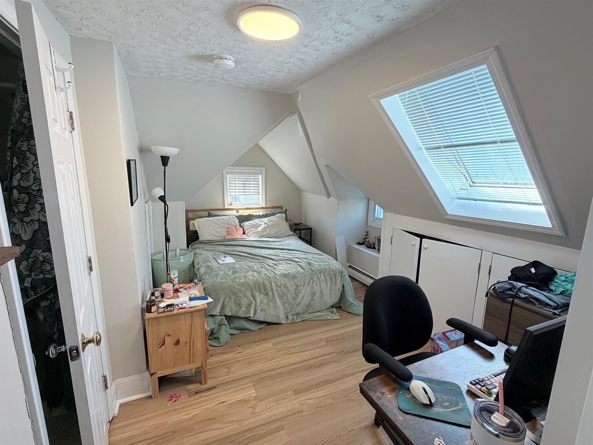 Building Photo - 72 College Ave