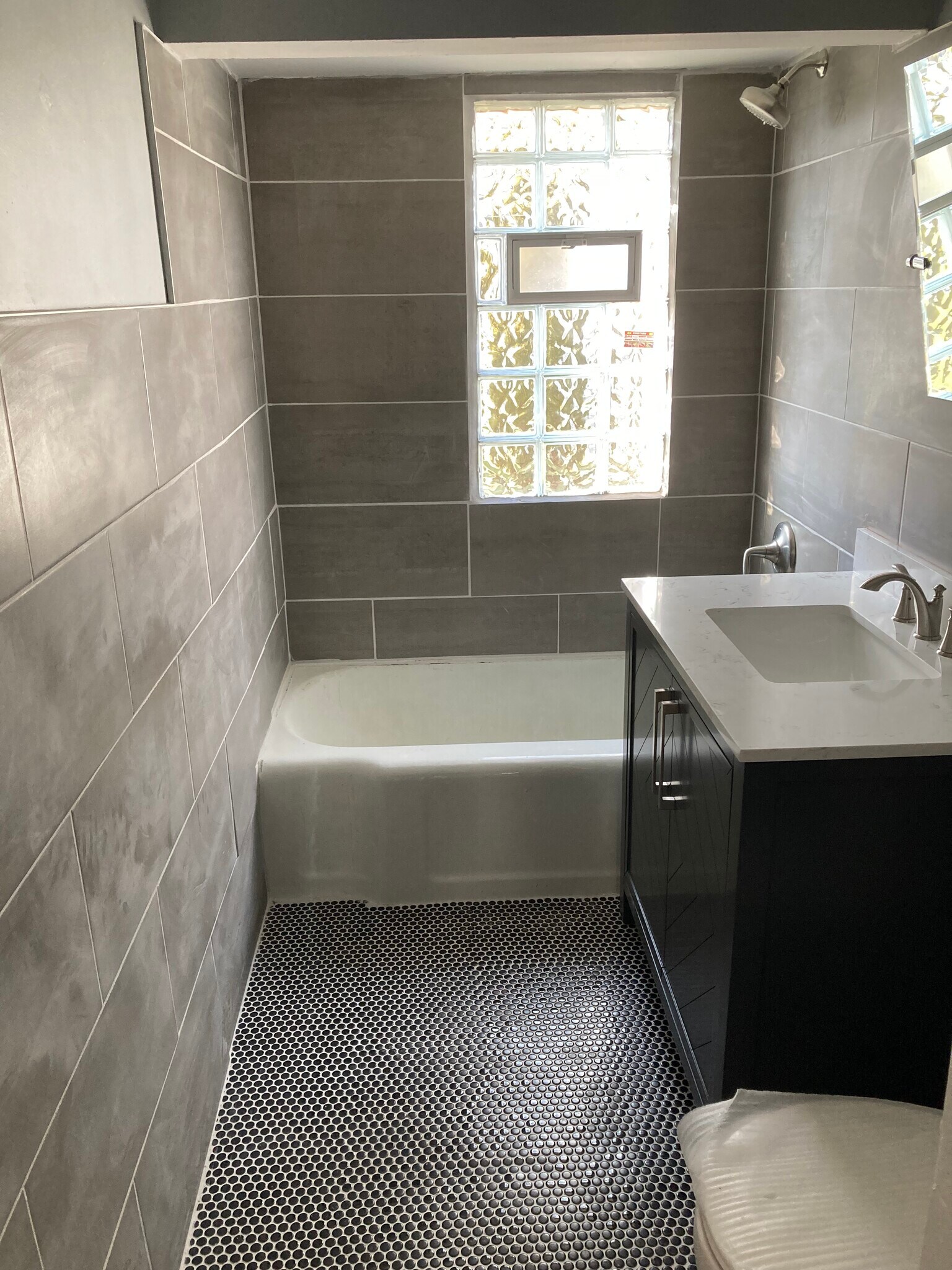 Building Photo - 4631 W Midland Dr