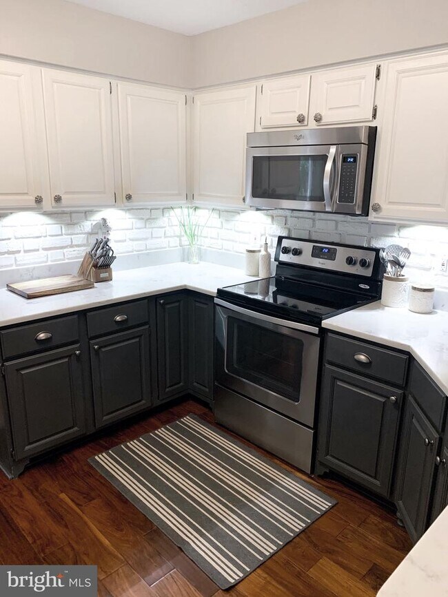 Building Photo - 15524 Royal Crescent Ct