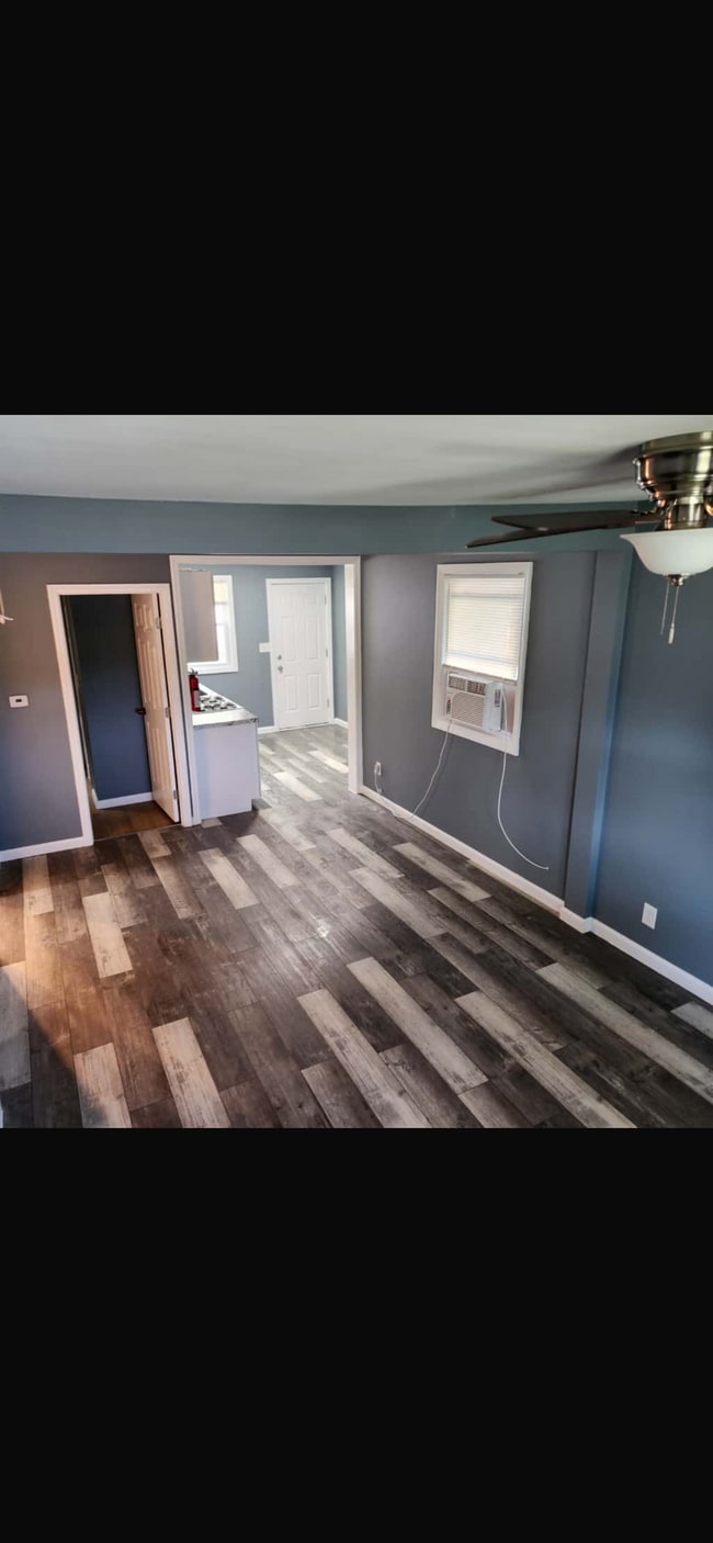 Building Photo - 24 Idlewood Ave