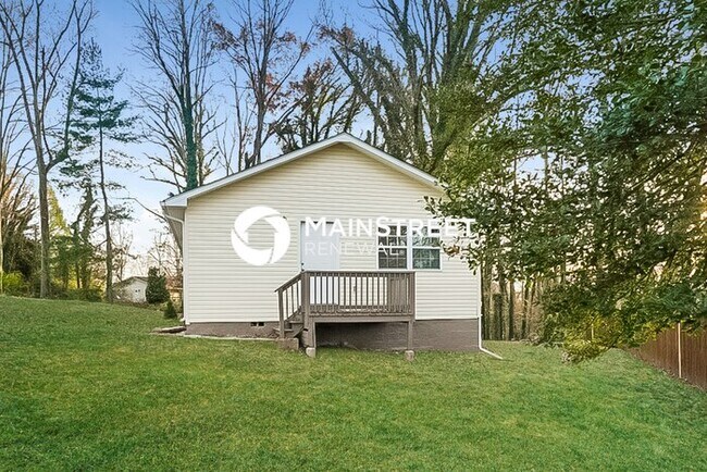 Building Photo - 3 Bedroom Pet-Friendly Home in OAK RIDGE, TN with Main Street Renewal