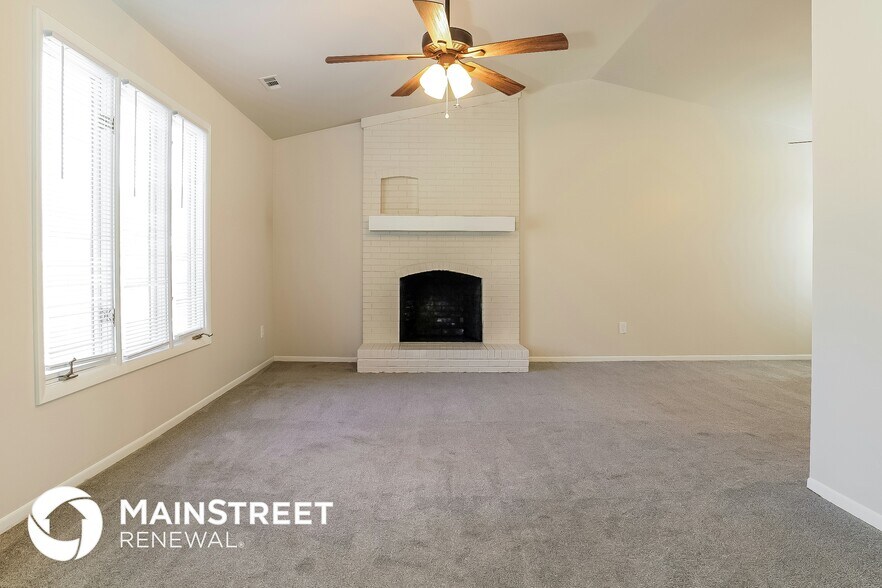 Building Photo - 765 Sagebrush Trail