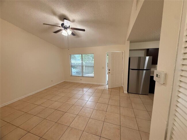 Building Photo - 9406 N Hartts Dr