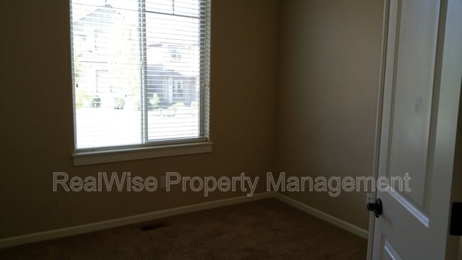 Building Photo - 20755 Smoke Stack Ln