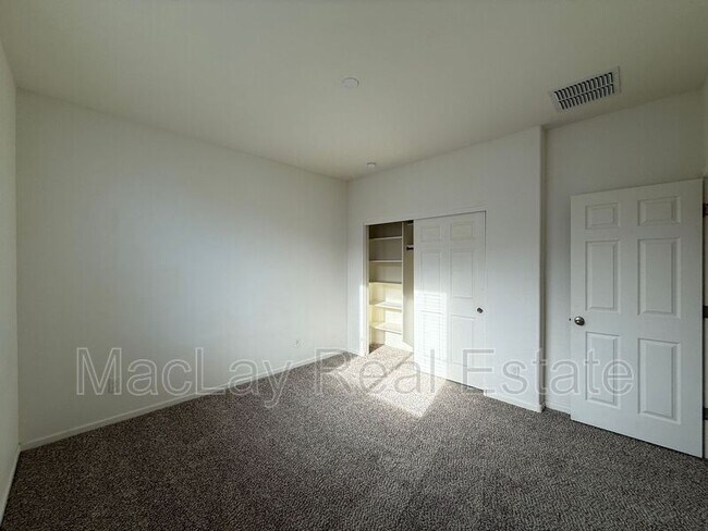 Building Photo - 2372 E Dust Devil Dr