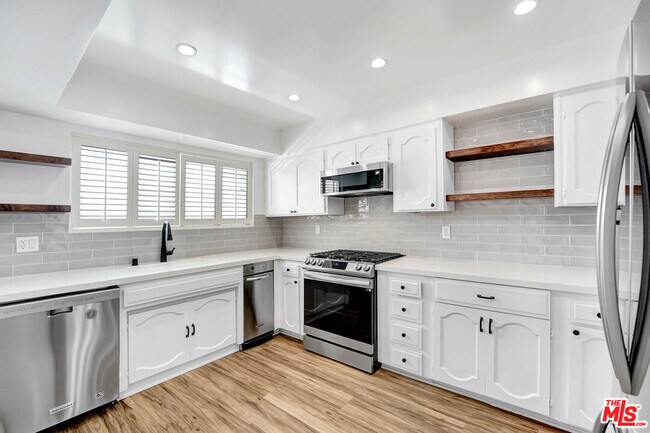 Building Photo - 4415 Saugus Ave