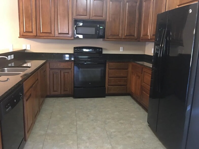 Building Photo - 108 Lemons Dr