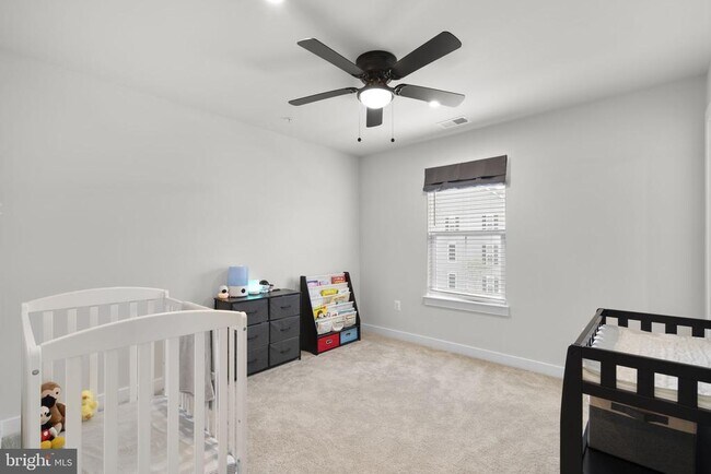 Building Photo - 1713 Aurora Way