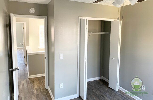 Building Photo - 516 Glenlea Ln