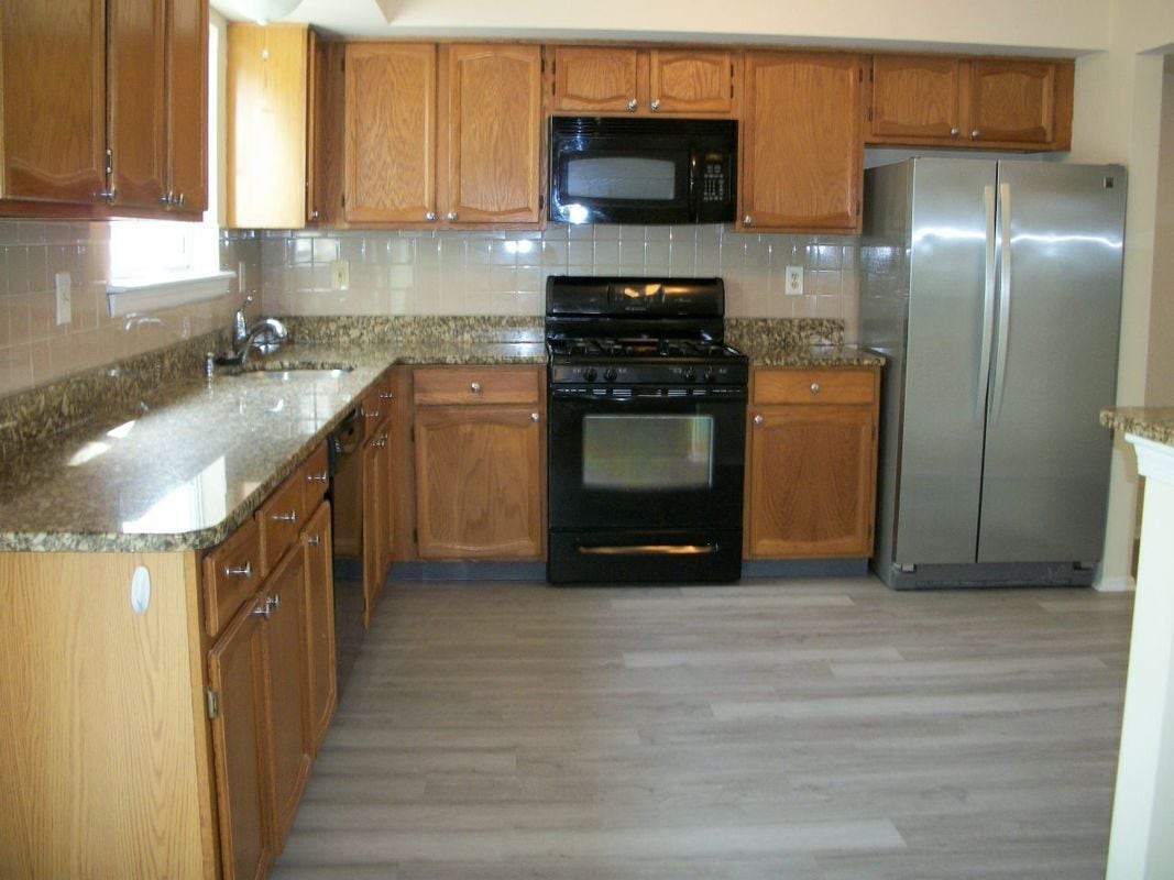 Building Photo - 348 Cotswold Pl