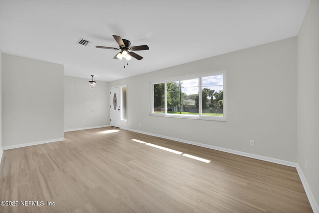 Building Photo - 8544 Sanchez Rd
