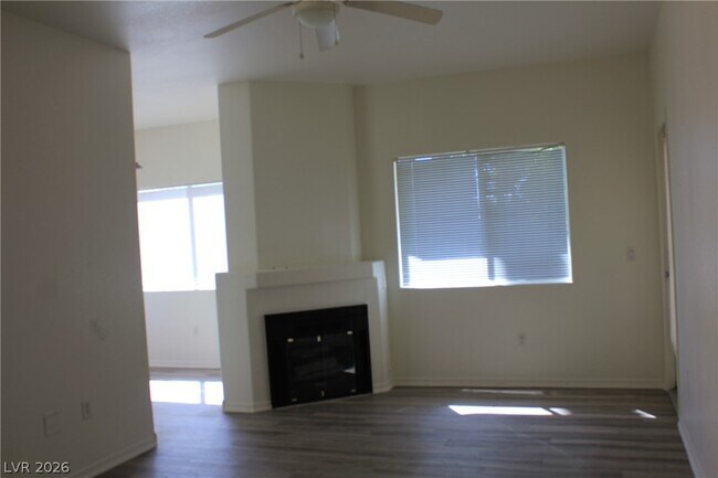 Building Photo - 1050 E Cactus Ave