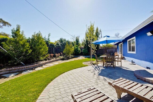 Building Photo - Wow! What a Great Home! Available Soon!