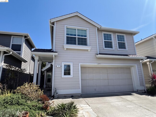 Building Photo - 70 Seabreeze Dr