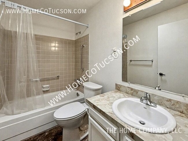 Building Photo - 927 W Rio-Altar