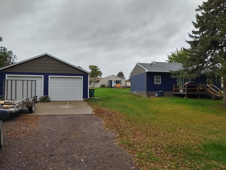 Building Photo - 308 3rd Ave