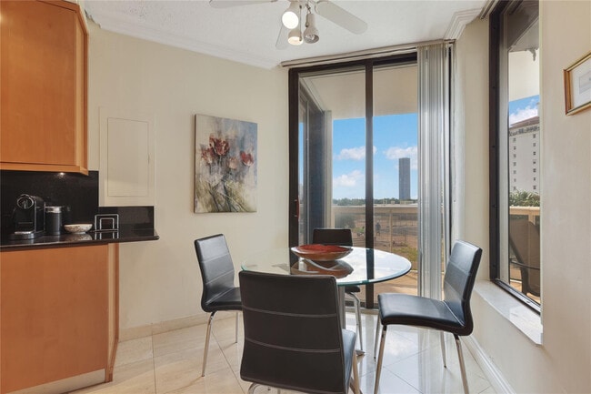 Building Photo - 20191 E Country Club Dr