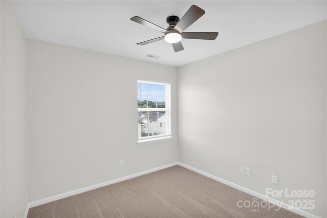 Building Photo - 12915 Deaton Hill Dr