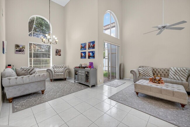Building Photo - 6468 NW 78th Pl