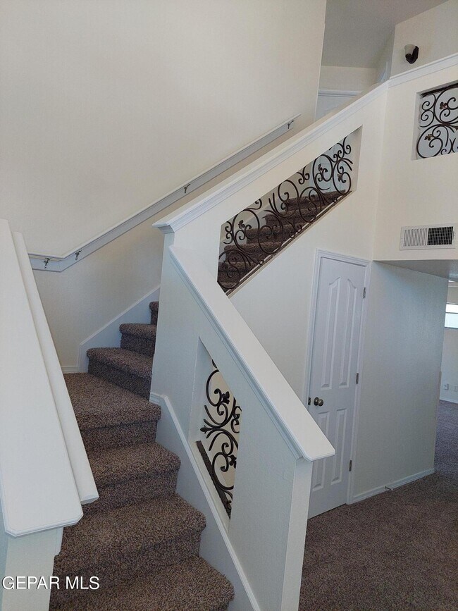 Building Photo - 11236 Horse Ranch St