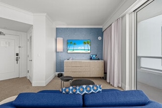Building Photo - 4441 Collins Ave