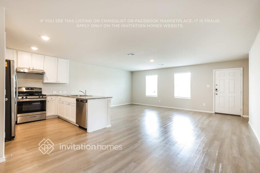Building Photo - 4160 Southton Tarn