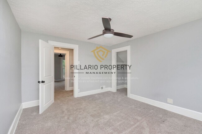 Building Photo - 615 N Gray St