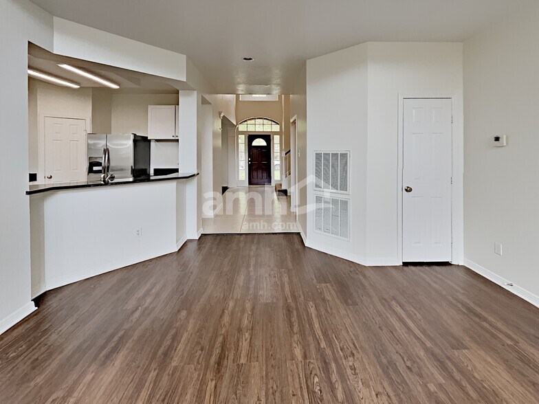 Building Photo - 19727 Water Point Trl