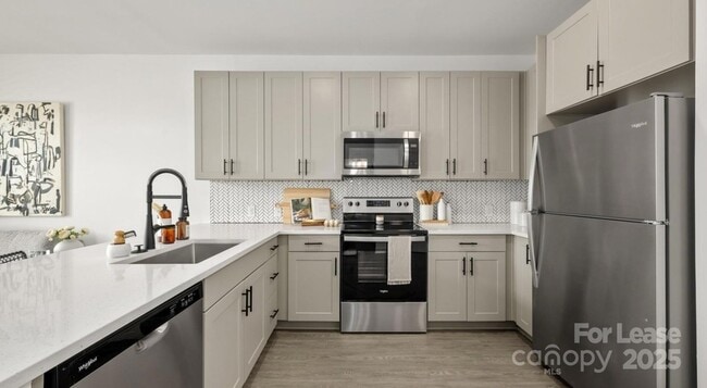 Building Photo - 2314 Berryhill Rd