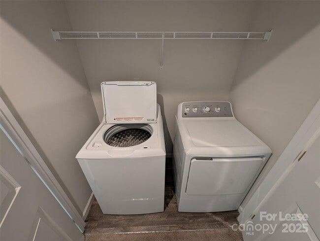 Building Photo - 5020 Winding Jordan Ln